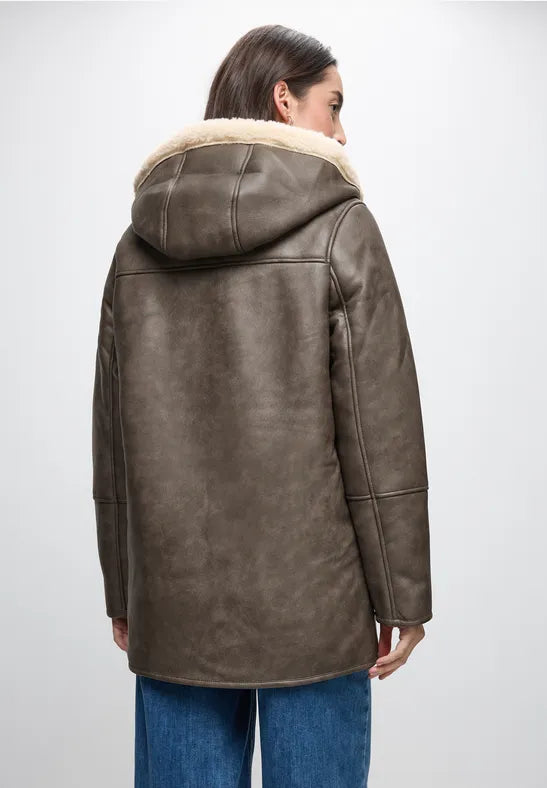 Chaqueta efecto de cuero