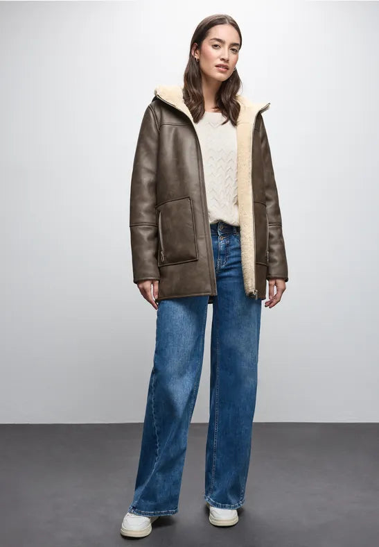 Chaqueta efecto de cuero