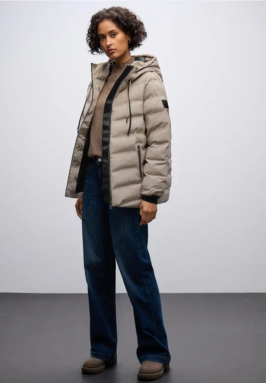 Chaqueta con costuras pegadas