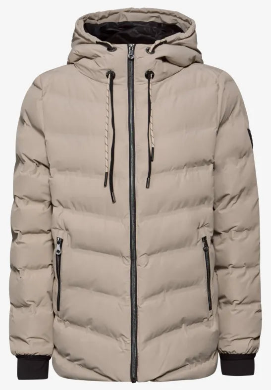 Chaqueta con costuras pegadas