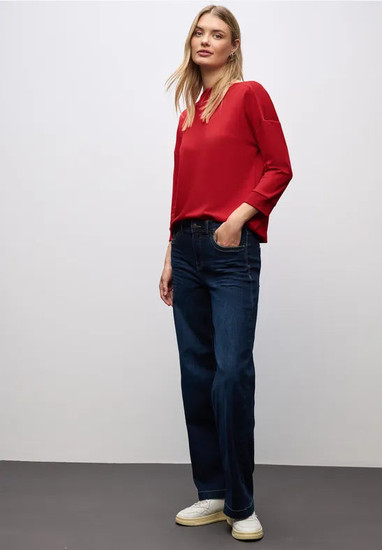 Camisa con cuello barco