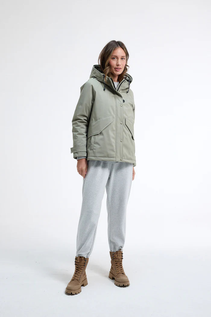 Chaqueta repelente al agua