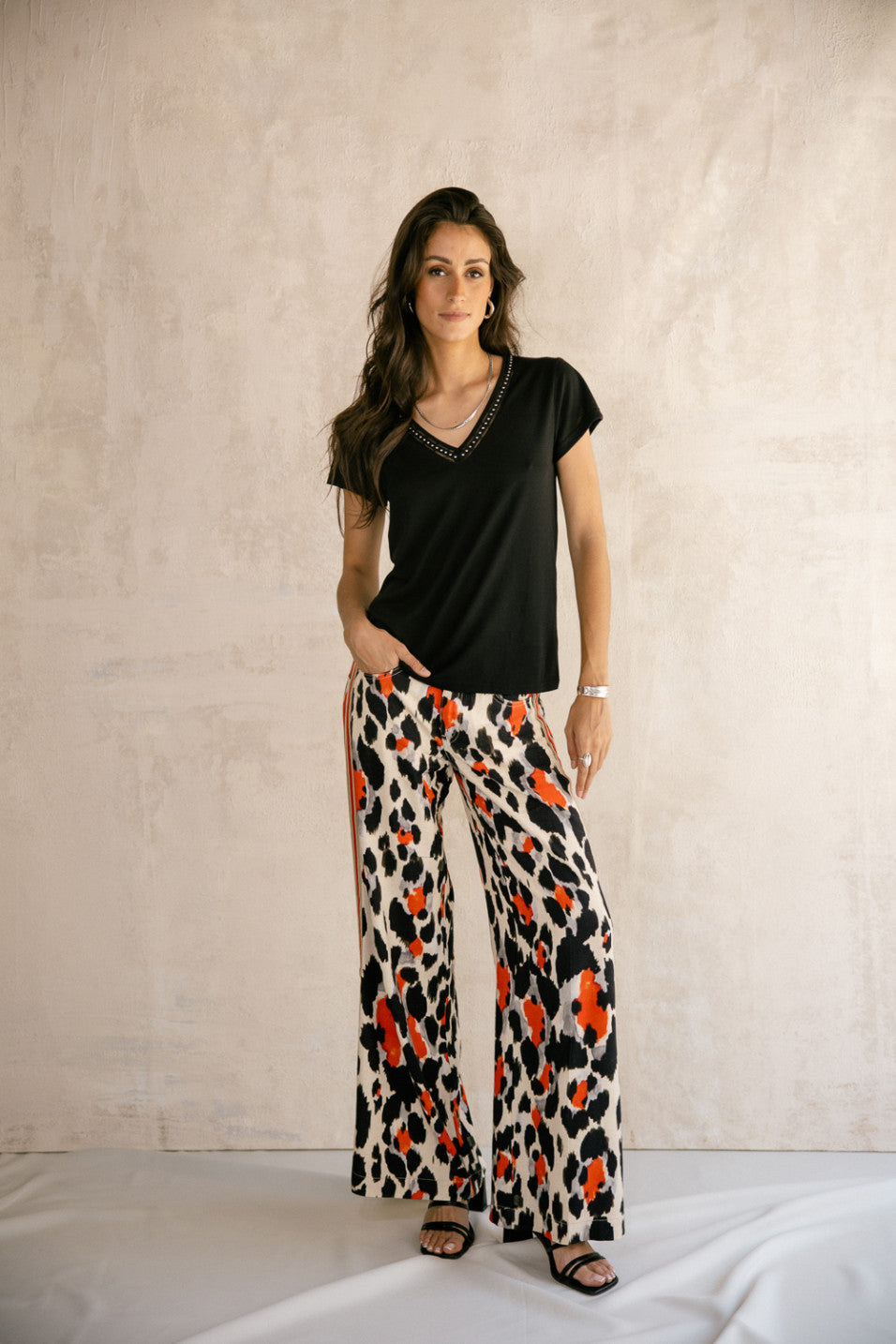 TAILE STUDS BLACK